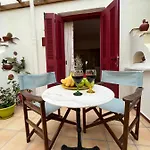 Naxos Philoxenia Affittacamere 3*