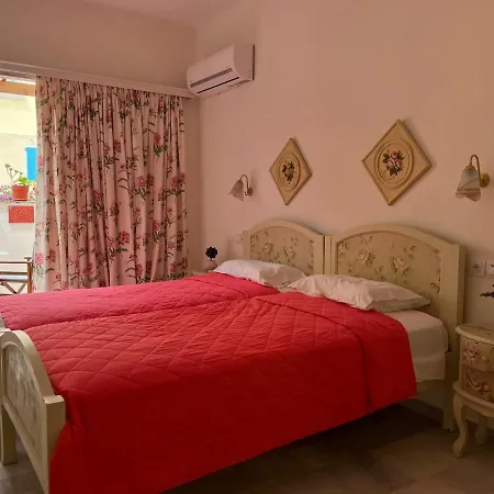 Konukevi Naxos Philoxenia Naxos City