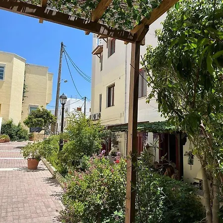 Naxos Philoxenia Konukevi 3*